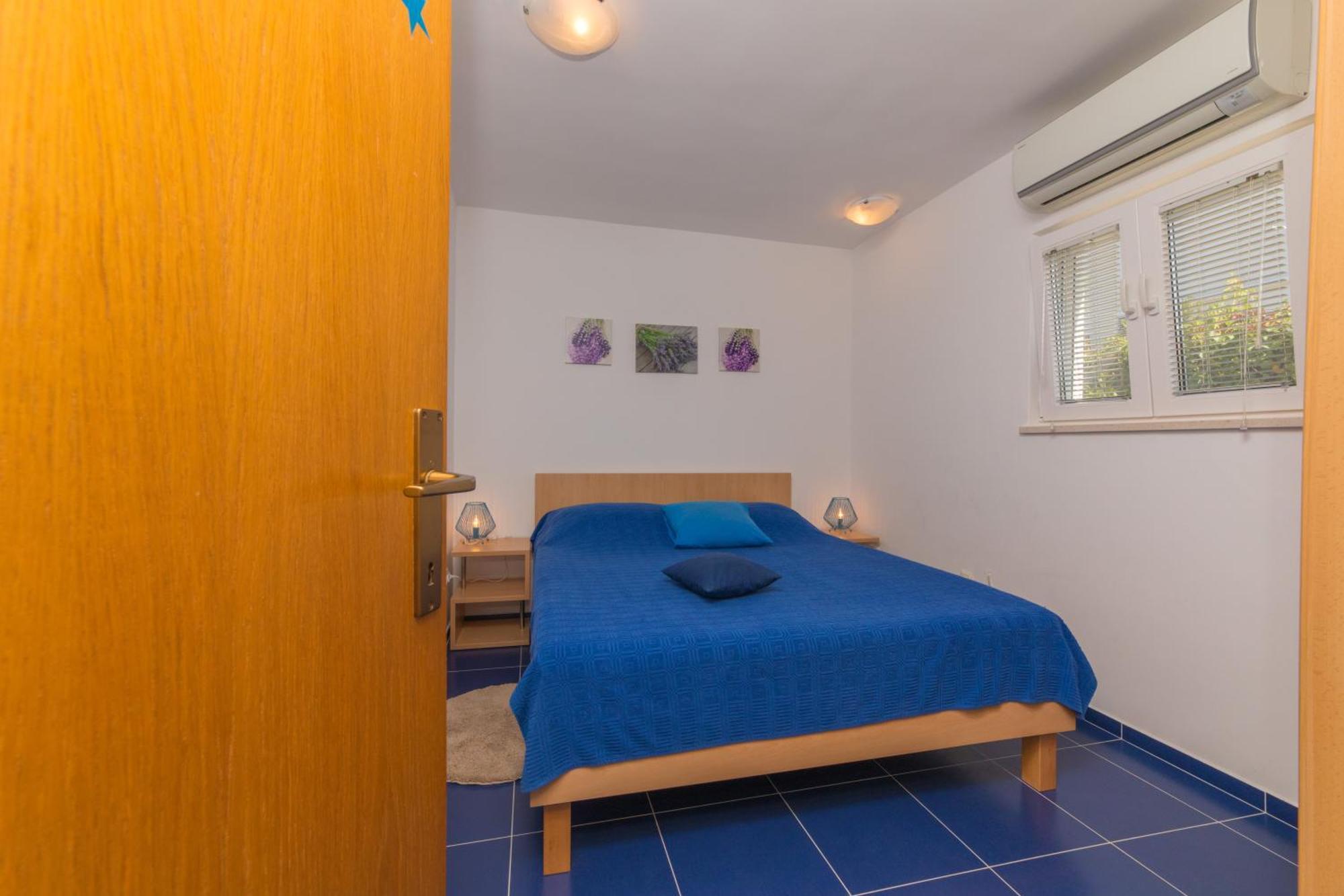 Apartments Lux Bol Eksteriør billede
